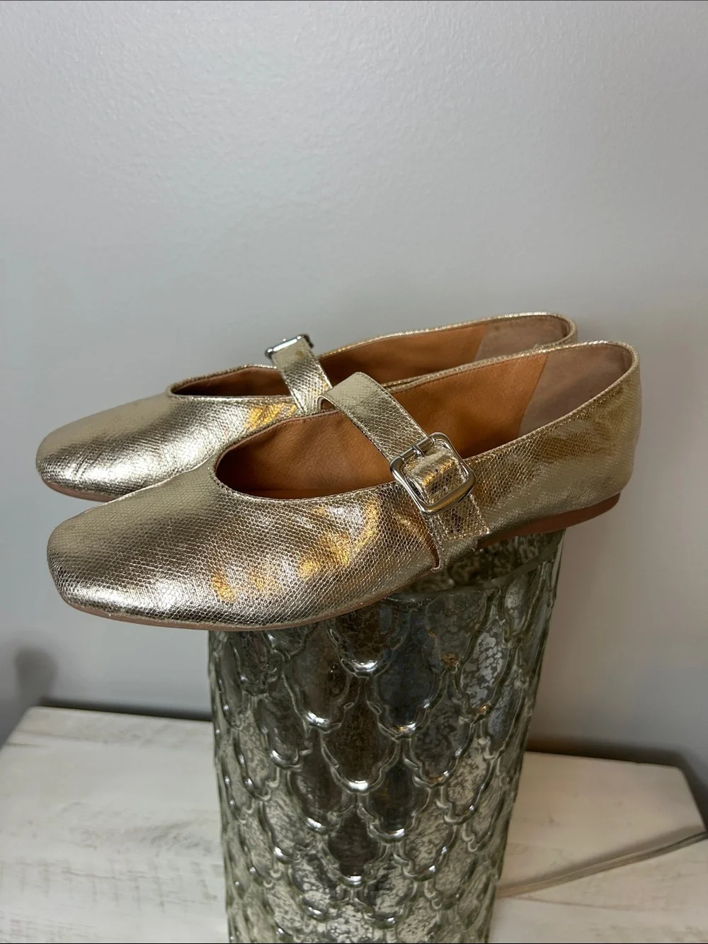 Chelsea & Violet Gold Flats (9)